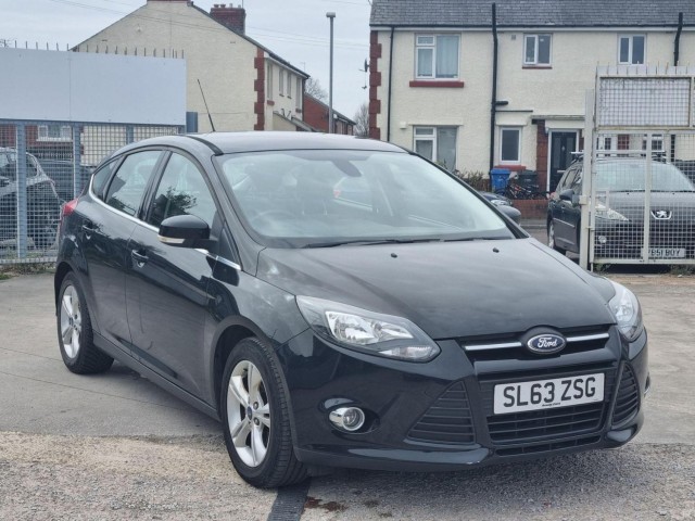 FORD FOCUS 1.0T EcoBoost Zetec Euro 5 (s/s) 5dr
