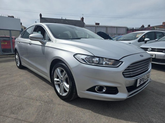 FORD MONDEO 2.0 TDCi Titanium Euro 6 (s/s) 5dr