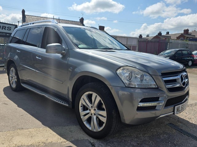 MERCEDES-BENZ GL CLASS 3.0 GL350 CDI V6 BlueEfficiency G-Tronic 4WD Euro 4 5dr