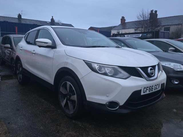 NISSAN QASHQAI 1.2 DIG-T N-Connecta 2WD Euro 6 (s/s) 5dr
