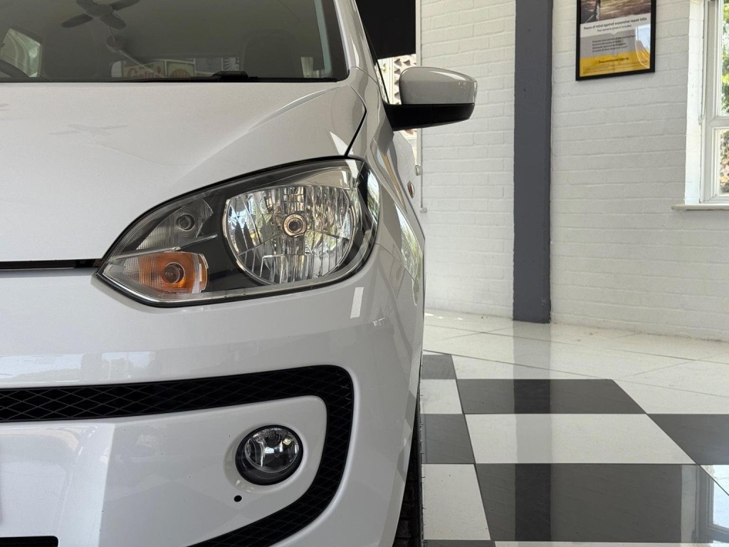 VOLKSWAGEN UP