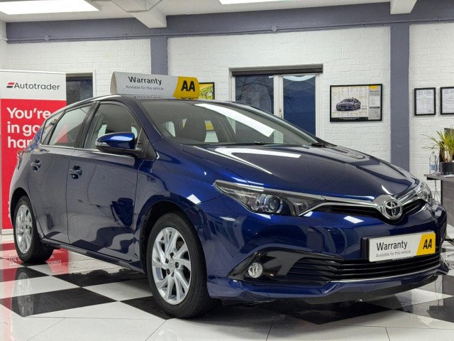 TOYOTA AURIS