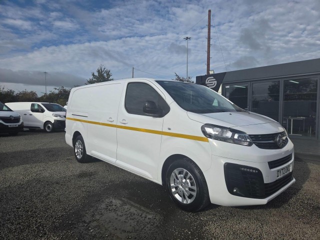 VAUXHALL VIVARO