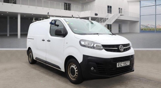 VAUXHALL VIVARO