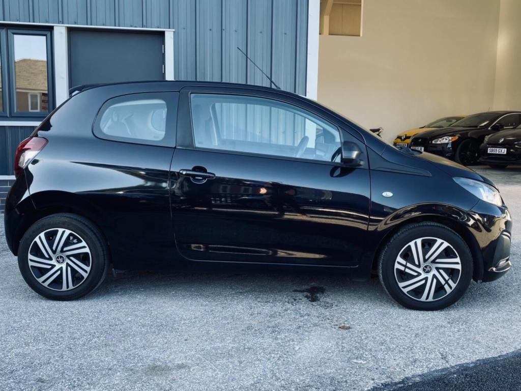PEUGEOT 108
