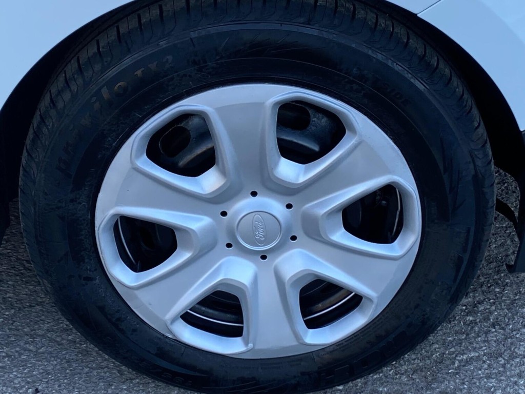 FORD TRANSIT COURIER