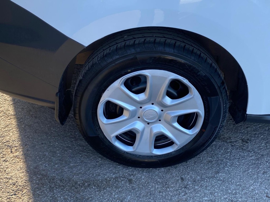 FORD TRANSIT COURIER