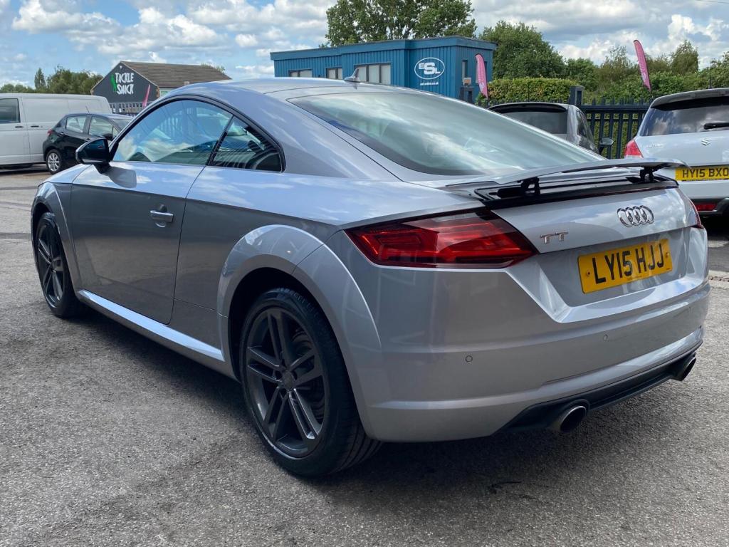 AUDI TT