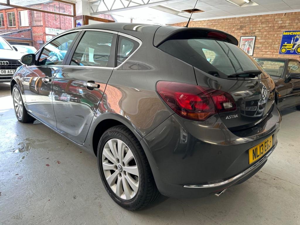 VAUXHALL ASTRA