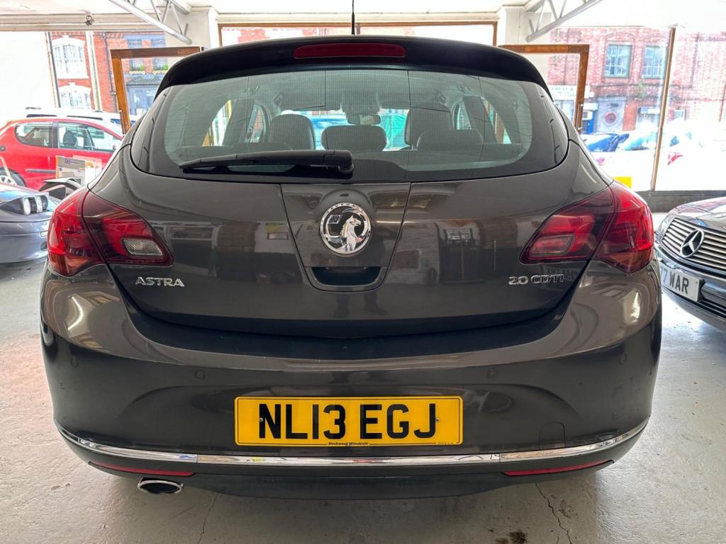 VAUXHALL ASTRA