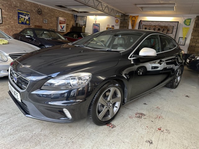 VOLVO V40