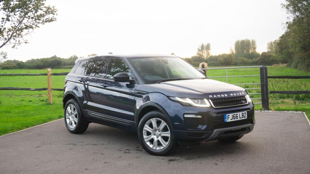 LAND ROVER RANGE ROVER EVOQUE 2.0 eD4 SE Tech FWD Euro 6 (s/s) 5dr