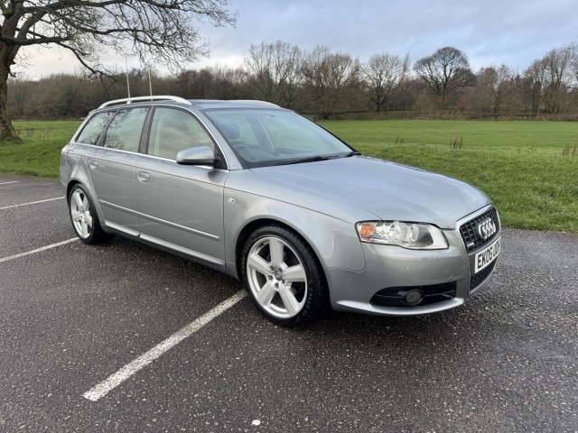 AUDI A4 AVANT