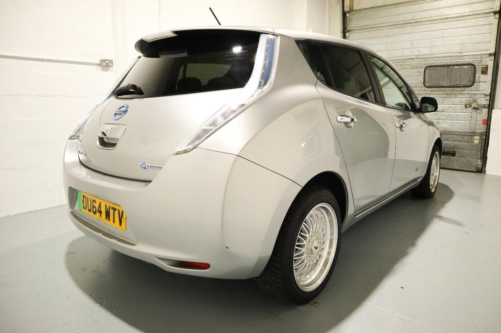 NISSAN LEAF