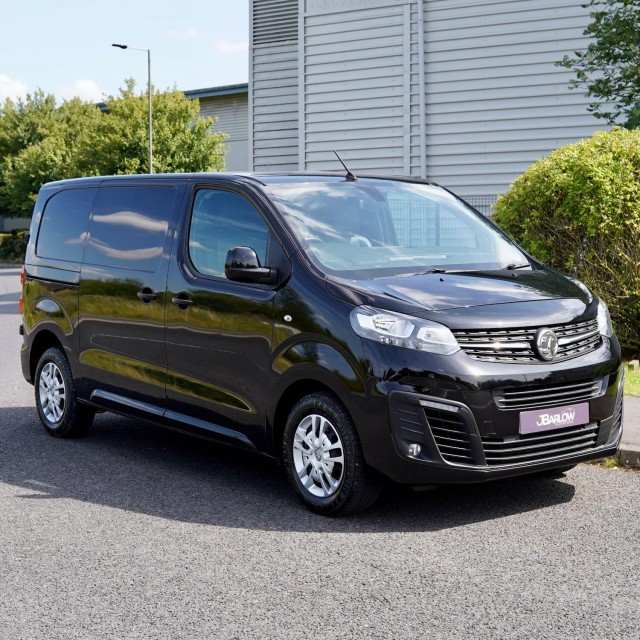 VAUXHALL VIVARO 2.0 Turbo D 3100 Sportive