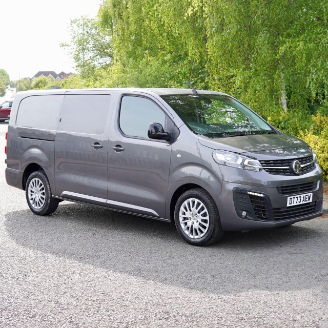 VAUXHALL VIVARO 2.0 Turbo D 3100 Pro