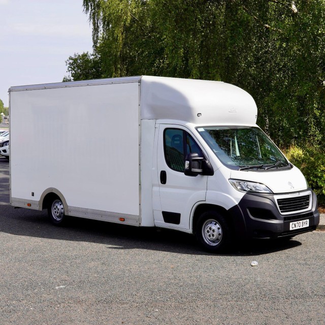 PEUGEOT BOXER 2.2 BlueHDi 335 Built for Business