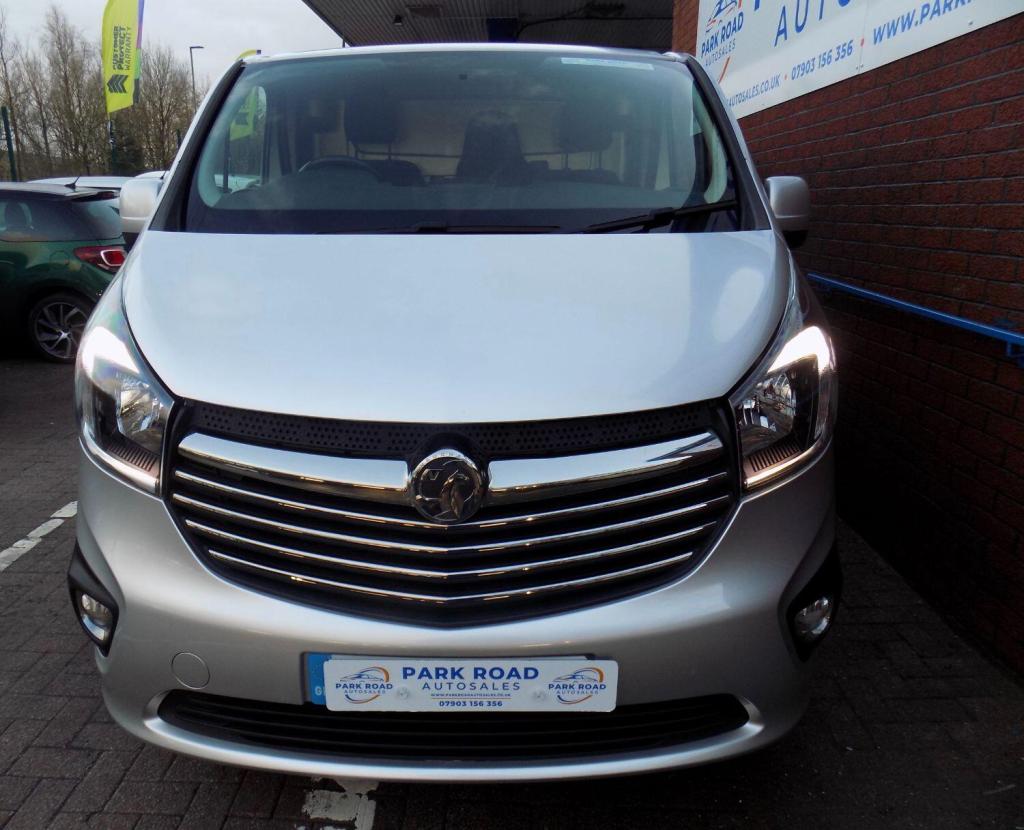 VAUXHALL VIVARO