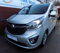 VAUXHALL VIVARO