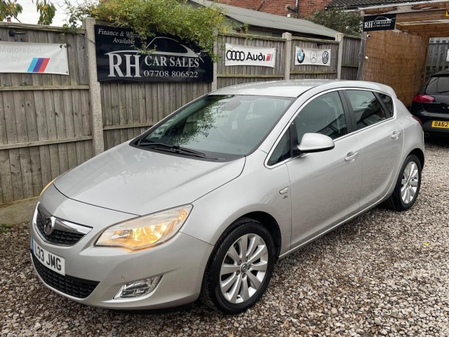 VAUXHALL ASTRA 2.0 CDTi ecoFLEX Elite Euro 5 (s/s) 5dr