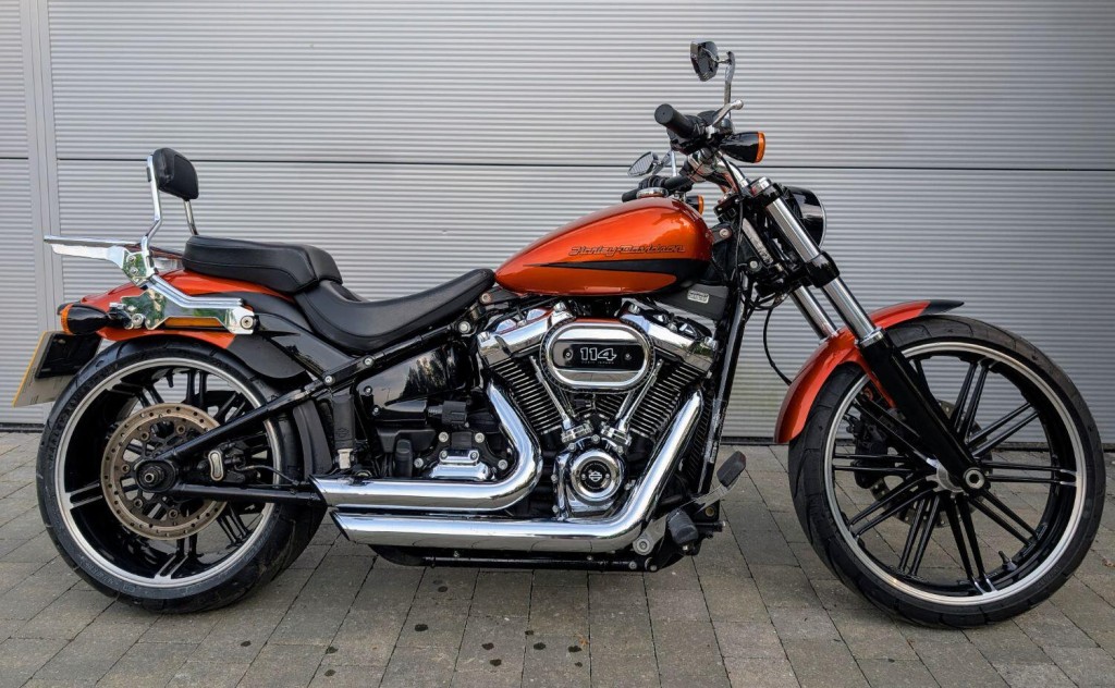 HARLEY-DAVIDSON Softail