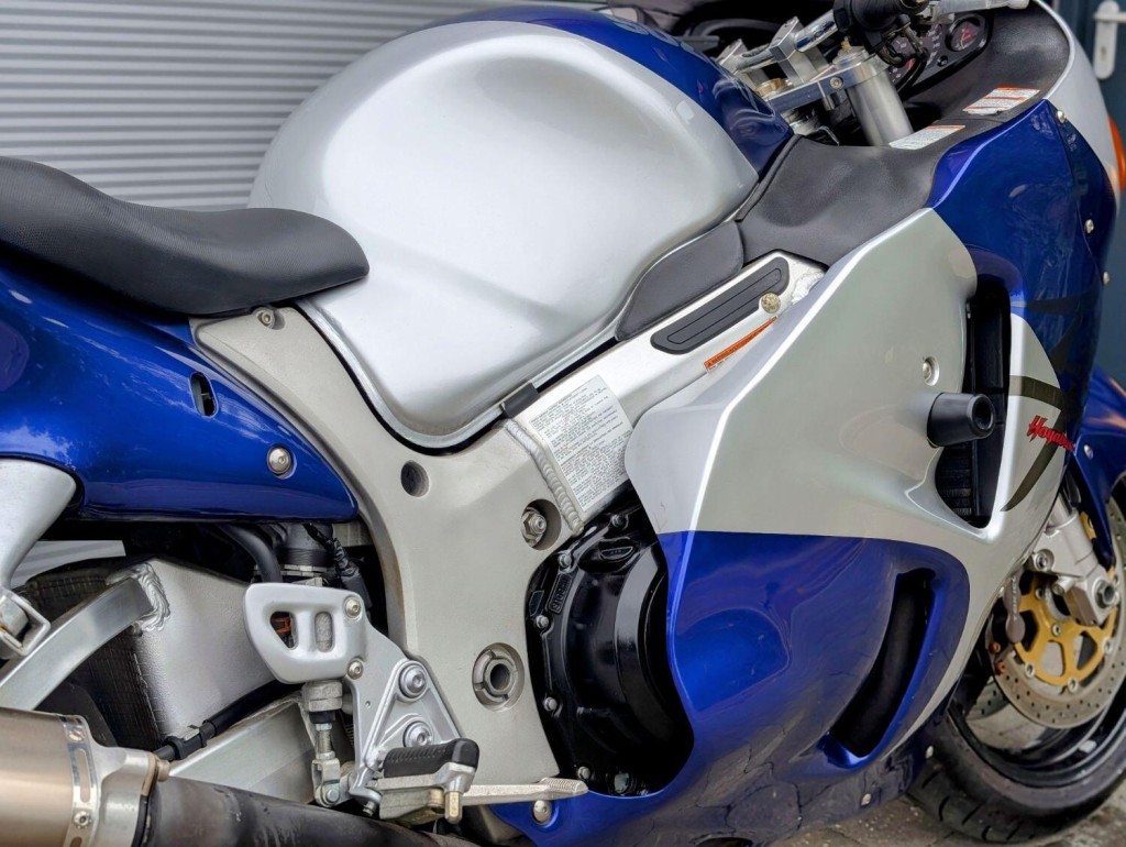 SUZUKI GSX1300R Hayabusa
