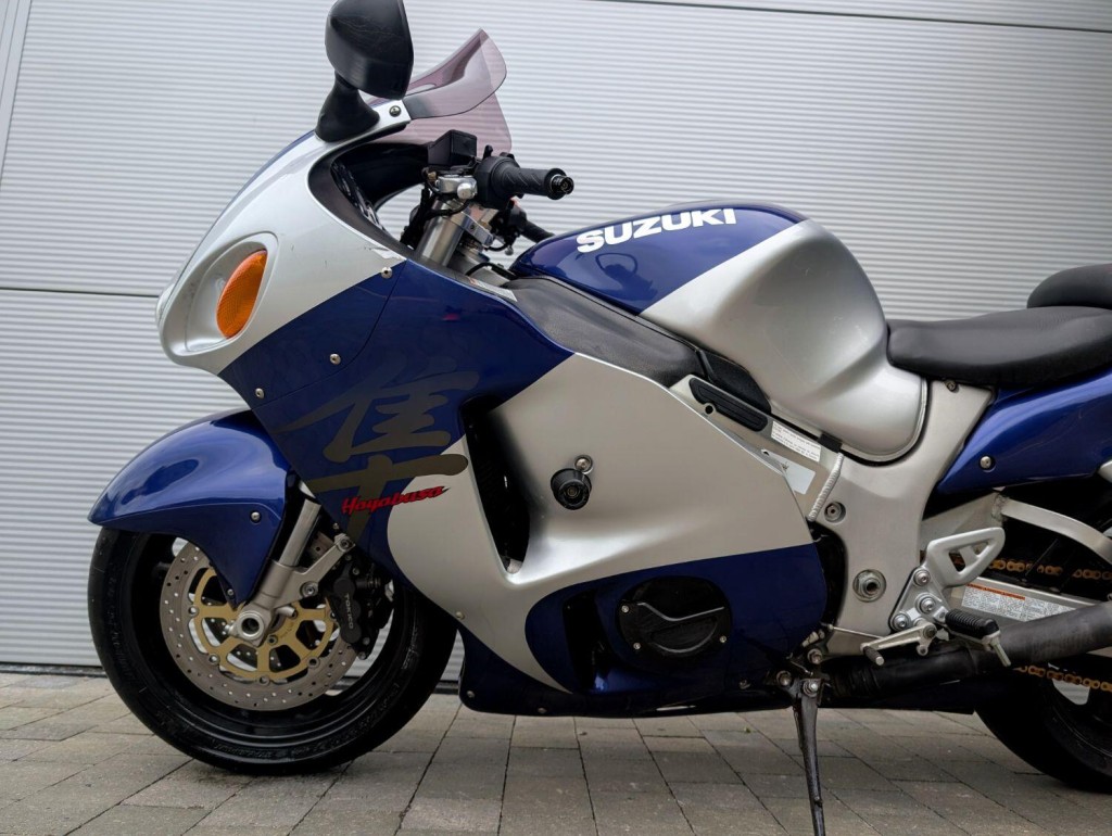 SUZUKI GSX1300R Hayabusa