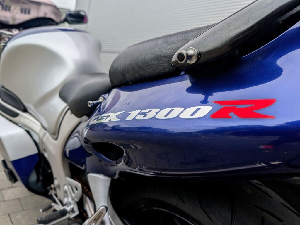 SUZUKI GSX1300R Hayabusa