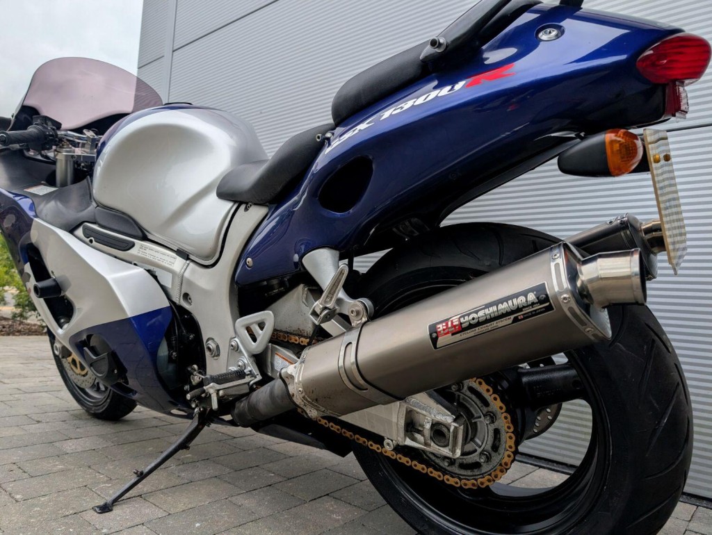 SUZUKI GSX1300R Hayabusa