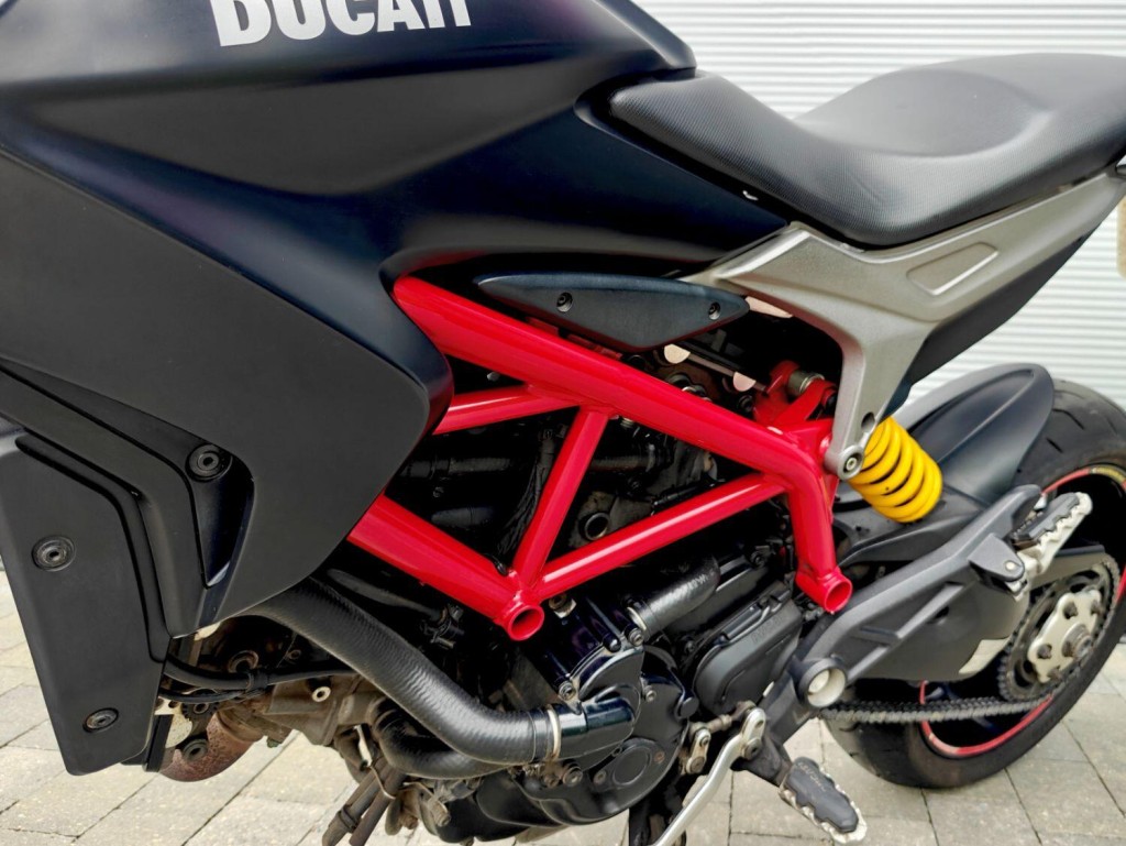 DUCATI Hypermotard