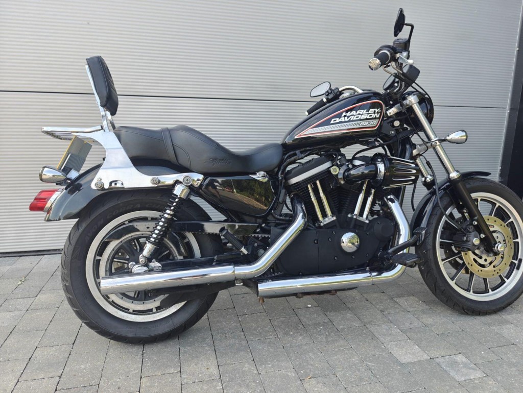 HARLEY-DAVIDSON Sportster