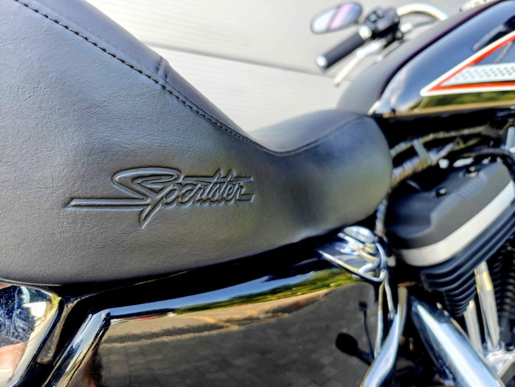 HARLEY-DAVIDSON Sportster