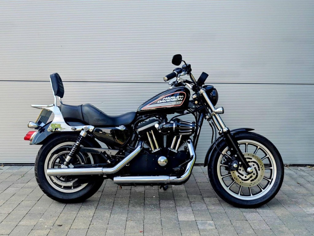 HARLEY-DAVIDSON Sportster