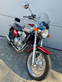 TRIUMPH THUNDERBIRD 900