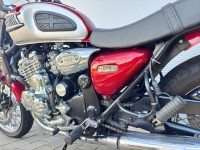 TRIUMPH THUNDERBIRD 900