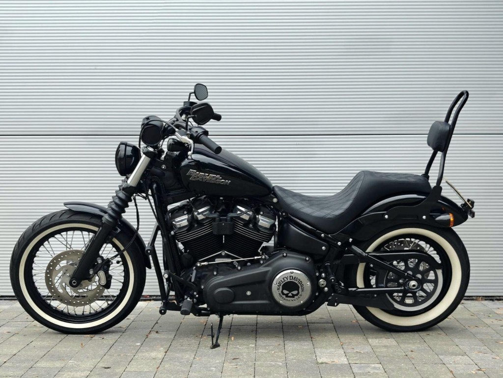 HARLEY-DAVIDSON Softail
