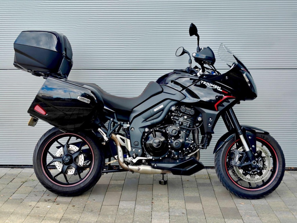 TRIUMPH TIGER 1050