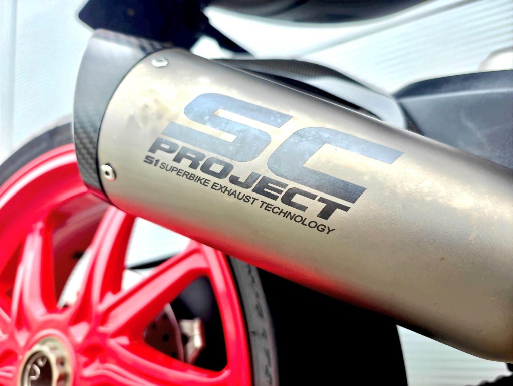 MV AGUSTA BRUTALE 800