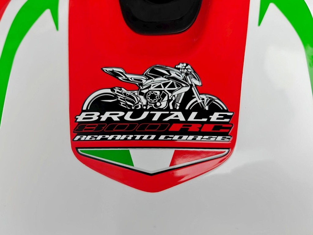 MV AGUSTA BRUTALE 800