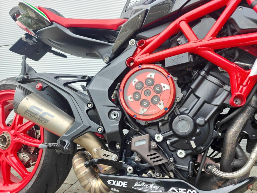 MV AGUSTA BRUTALE 800