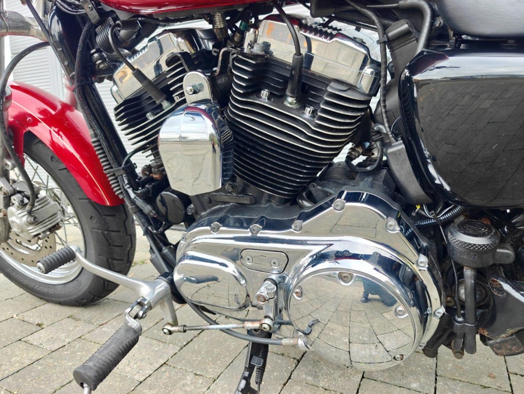 HARLEY-DAVIDSON Sportster