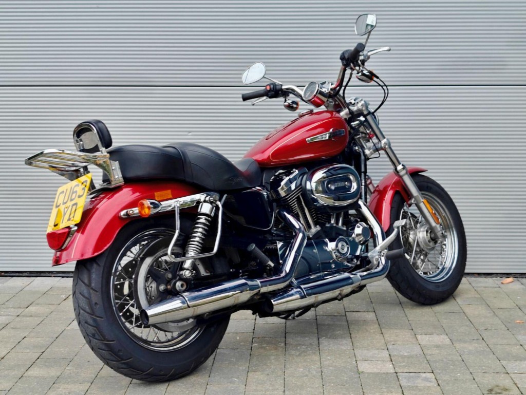 HARLEY-DAVIDSON Sportster