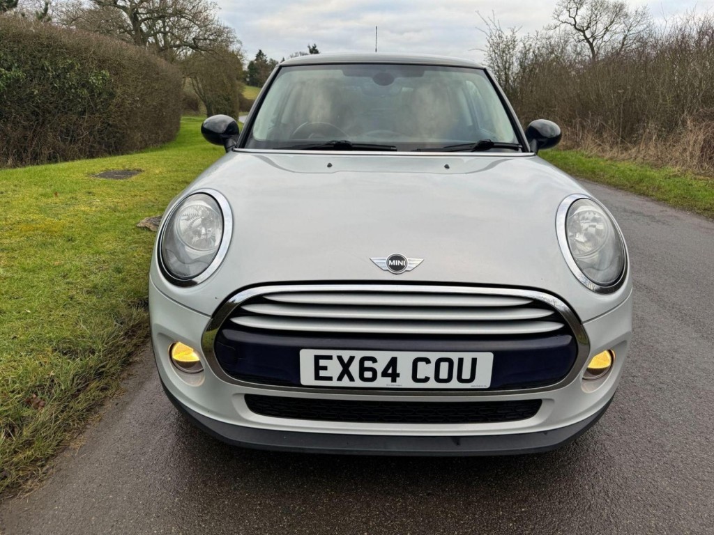 MINI HATCH