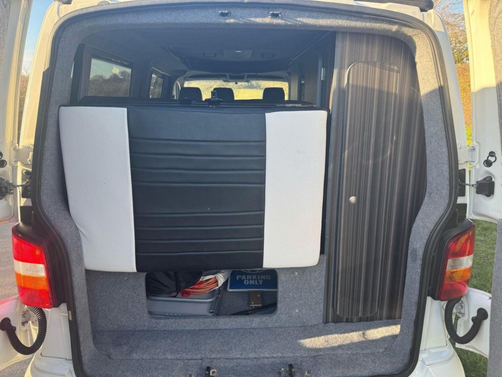 VOLKSWAGEN CAMPERVAN