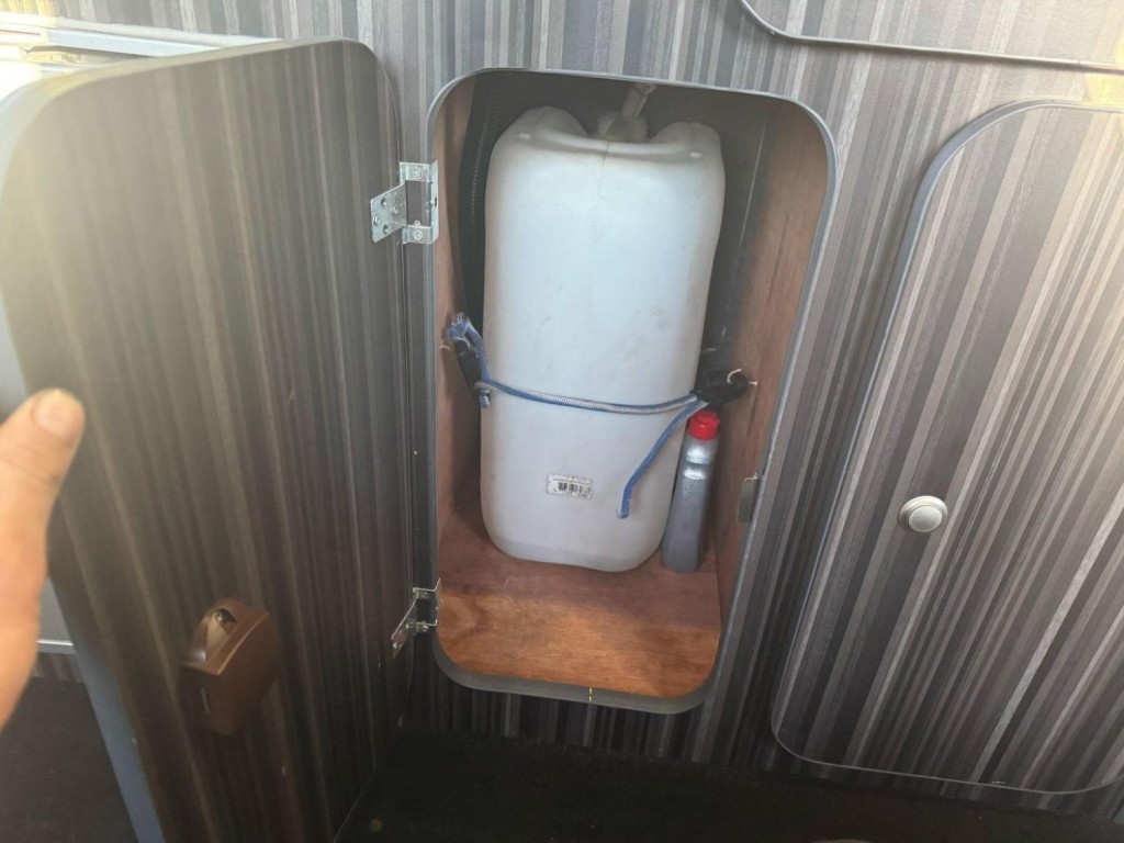 VOLKSWAGEN CAMPERVAN