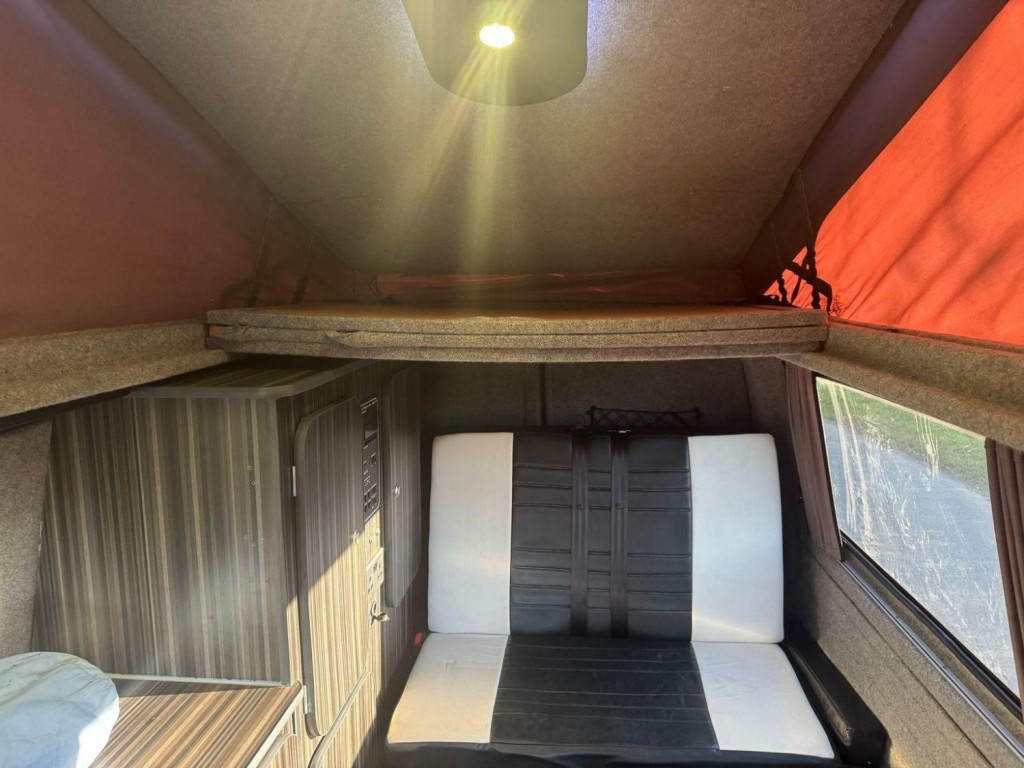 VOLKSWAGEN CAMPERVAN