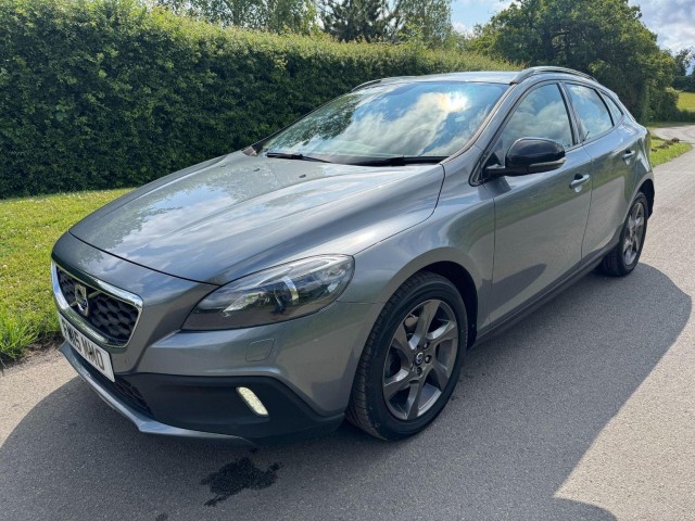 VOLVO V40 CROSS COUNTRY 1.6 D2 Lux Nav Euro 5 (s/s) 5dr