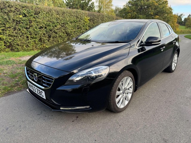 VOLVO V40 1.6 D2 SE Lux Nav Euro 5 (s/s) 5dr