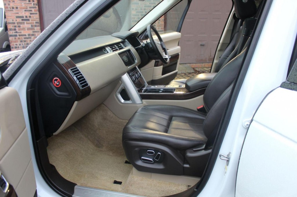 LAND ROVER RANGE ROVER