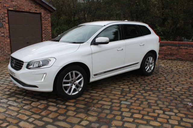 VOLVO XC60 2.4 D5 SE Lux Nav Auto AWD Euro 6 (s/s) 5dr